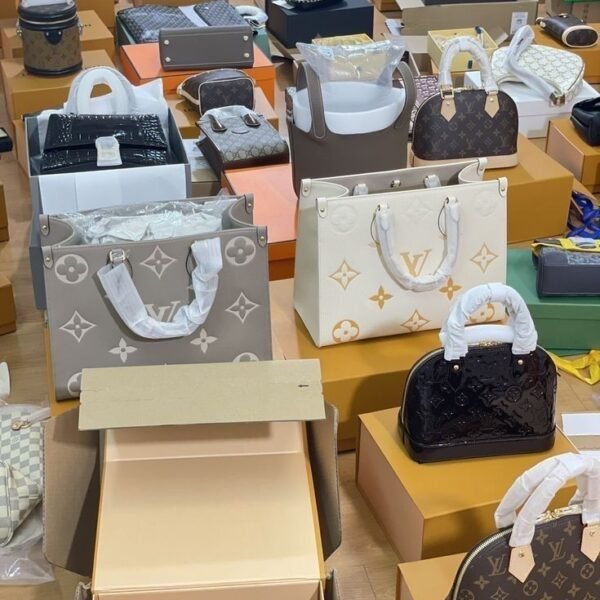 Handbags Pallet